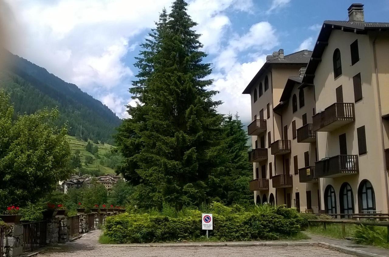 Tettuccio Montesole Aparthotel Ponte Di Legno Exterior photo